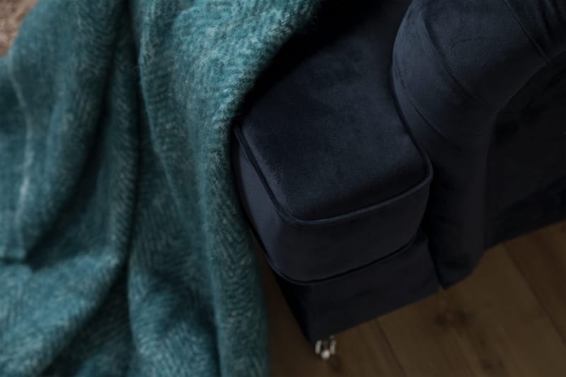 Howard soffa utan divan & schäslong Bloomington Howard Classic Sammetssoffa 3,5-sits Vera 4, Blå Sammet - Möbler - Soffa - 3 sits soffa