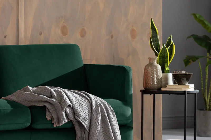 Teodin Sammetssoffa 2-sits - Grön - Möbler - Soffa - Sammetssoffa