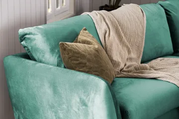 Trend 3-sits Rektangulär Sammetssoffa med Svängda Armstöd - Grön - Möbler - Soffa - Sammetssoffa