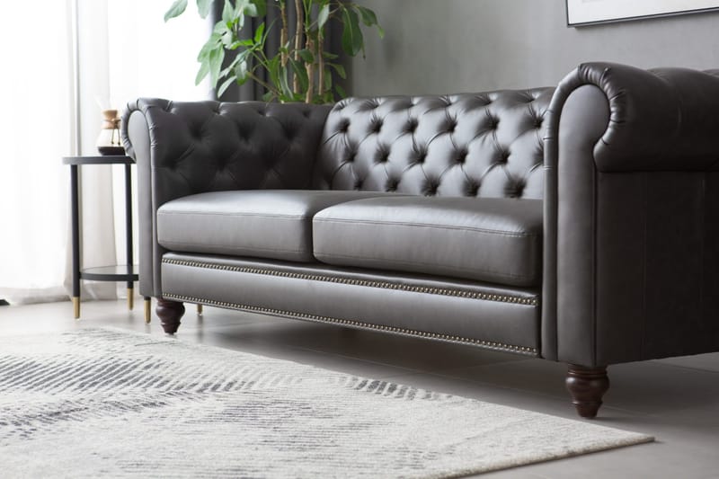 Soffa chesterfield 3-sits 219 cm mörkbrunt konstläder - Mörkbrun - Möbler - Soffa - Chesterfield soffa