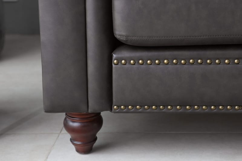 Soffa chesterfield 3-sits 219 cm mörkbrunt konstläder - Mörkbrun - Möbler - Soffa - Chesterfield soffa