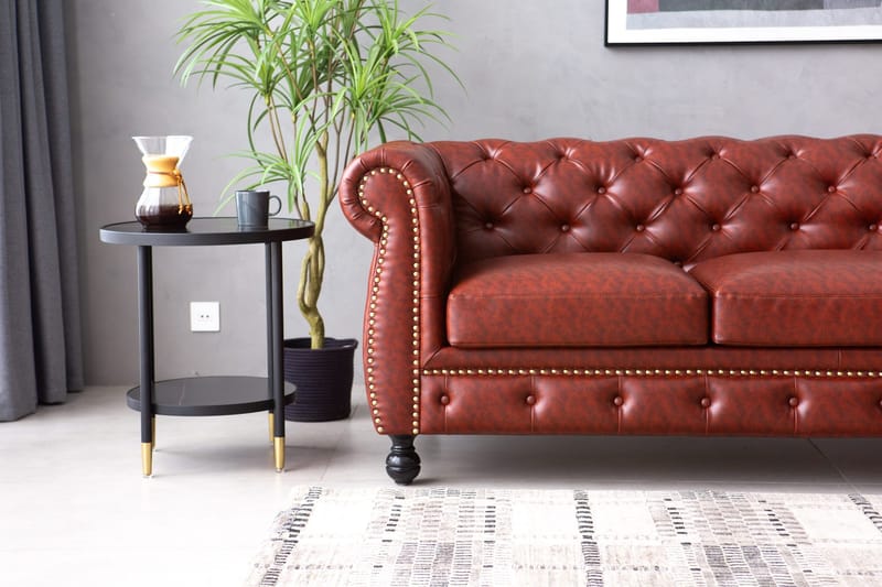 Soffa chesterfield 3-sits i brun PU - Charles - Brun/svart - Möbler - Soffa - Chesterfield soffa