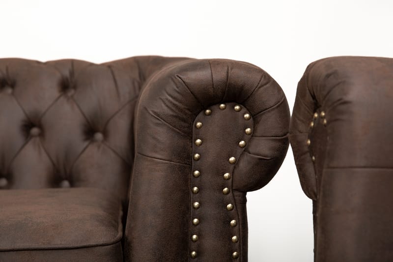 Chesterfield Deluxe Soffgrupp 2-sits+Fåtölj+Fotpall - Mörkbrun - Möbler - Soffa - Soffgrupp - Howard soffgrupp
