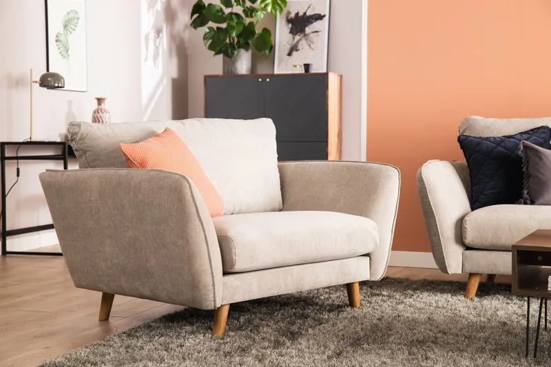 Trend Lyx 2-sits Soffa med Utsvängda Armstöd i Tyg med Träben - Beige - Möbler - Soffa - 2 sits soffa