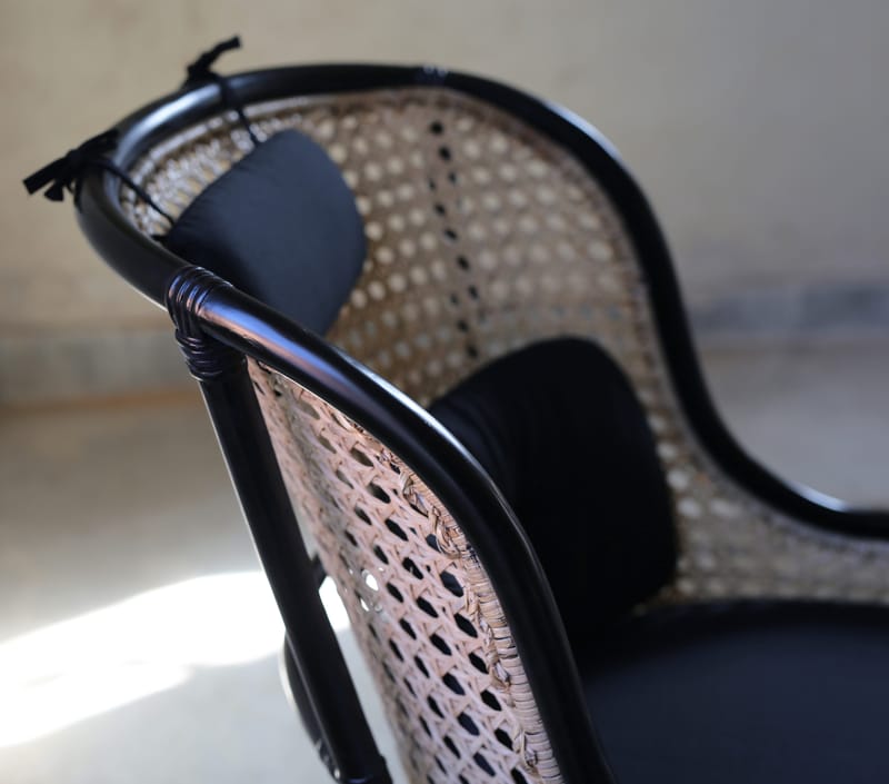 Anton svart fåtölj i rotting - Möbler - Stolar & fåtöljer - Fåtölj