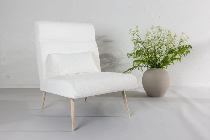 Bloom Fåtölj i Boucle med Träben - Vit - Möbler - Stolar & fåtöljer - Fåtölj