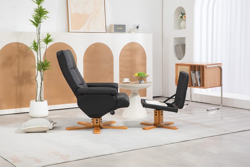 Duva reclinerfåtölj med fotpall i svart PU med bruna ben - Svart - Möbler - Stolar & fåtöljer - Fåtölj - Fåtölj med fotpall