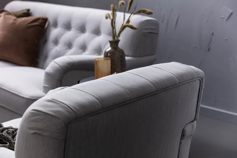 Howard Riviera Fåtölj med Fotpall - Linnegrå - Möbler - Stolar & fåtöljer - Fåtölj - Howard fåtölj