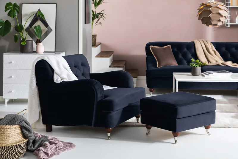 Howard Riviera Fåtölj med Fotpall - Midnattsblå - Möbler - Stolar & fåtöljer - Fåtölj - Howard fåtölj