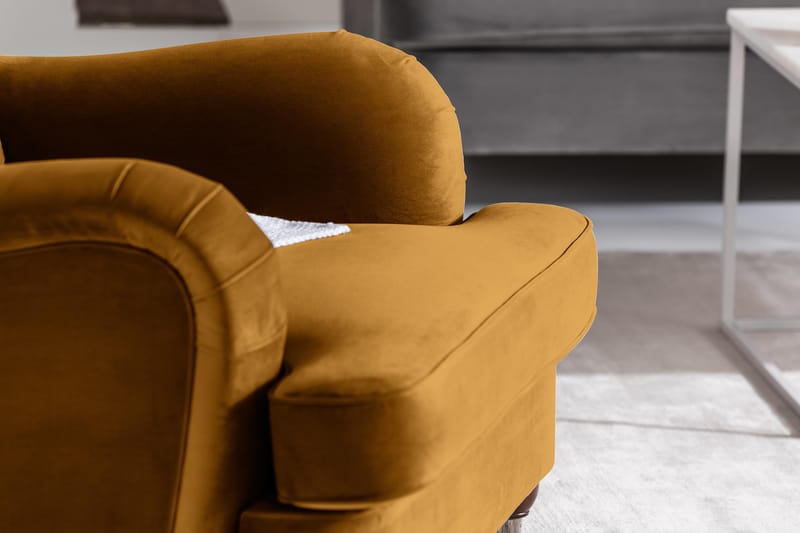 Howard Riviera Sammetsfåtölj - Amber - Möbler - Stolar & fåtöljer - Fåtölj - Howard fåtölj