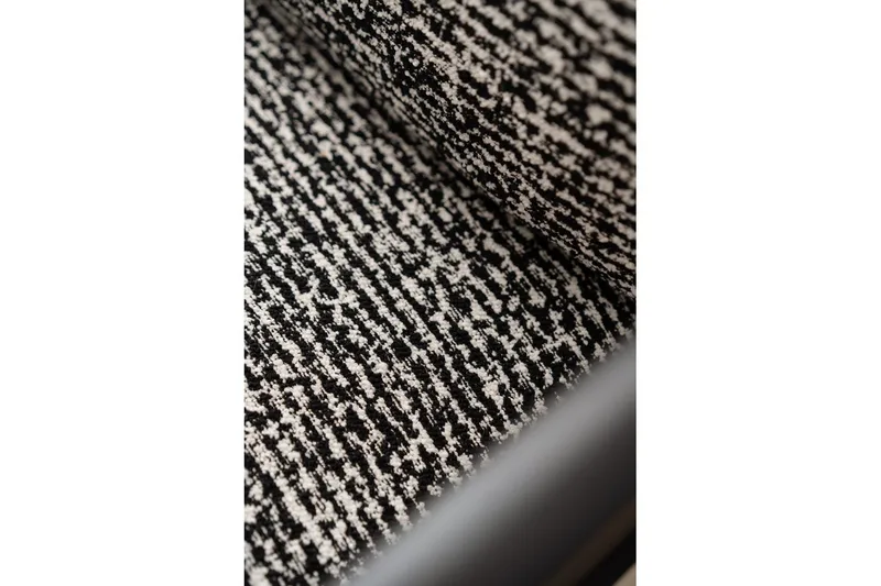 Illen Öronlappsfåtölj - Svart/Vit - Möbler - Stolar & fåtöljer - Fåtölj - Öronlappsfåtölj