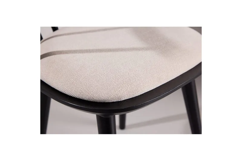 Matstol Bobby - Svart - Möbler - Stolar & fåtöljer - Pinnstol