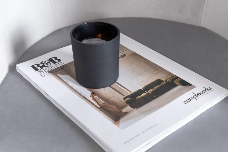 Berit Karmstol med Armstöd - Sammet/Grå/Svart - Möbler - Stolar & fåtöljer - Matstol & köksstol