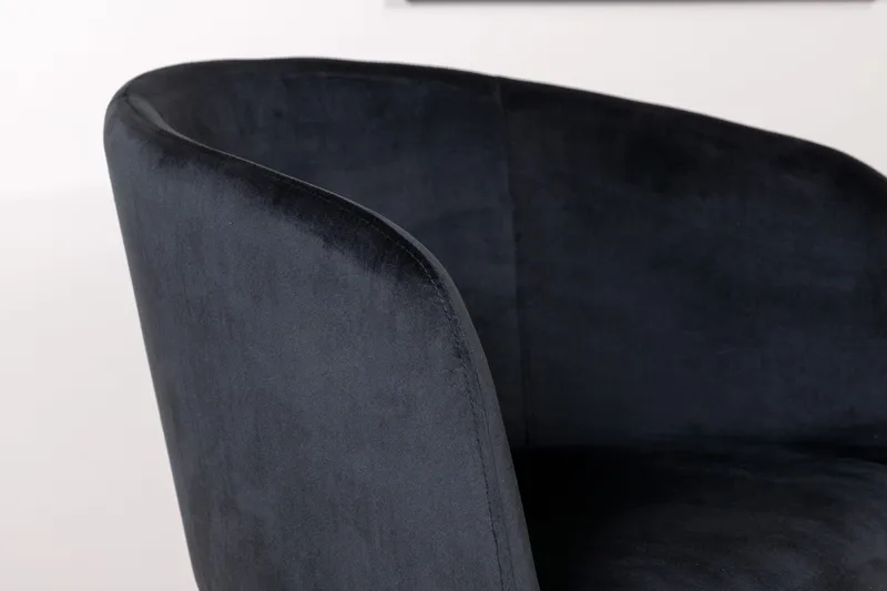 Berit Karmstol med Armstöd - Sammet/Svart - Möbler - Stolar & fåtöljer - Matstol & köksstol