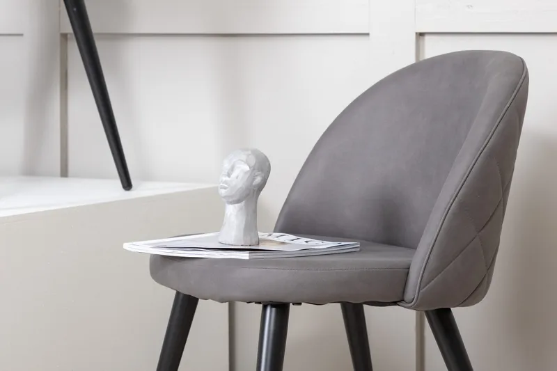 Velvet Stitches Matstol - Grå/Svart - Möbler - Stolar & fåtöljer - Matstol & köksstol