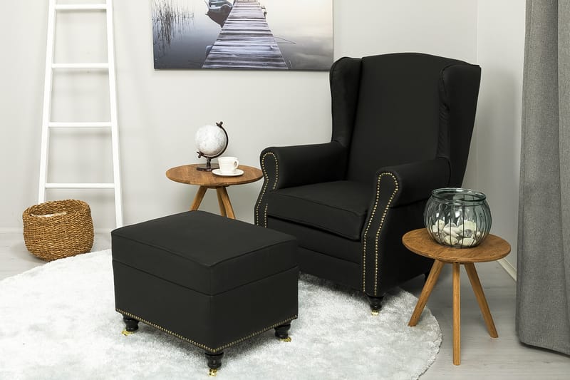 Amiral Fotpall 55x45 cm - Svart PU - Möbler - Stolar & fåtöljer - Pall & puff - Fotpall