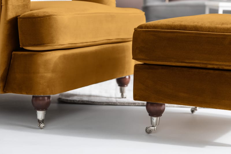 Howard Riviera Fotpall Sammet - Amber - Möbler - Stolar & fåtöljer - Pall & puff - Fotpall