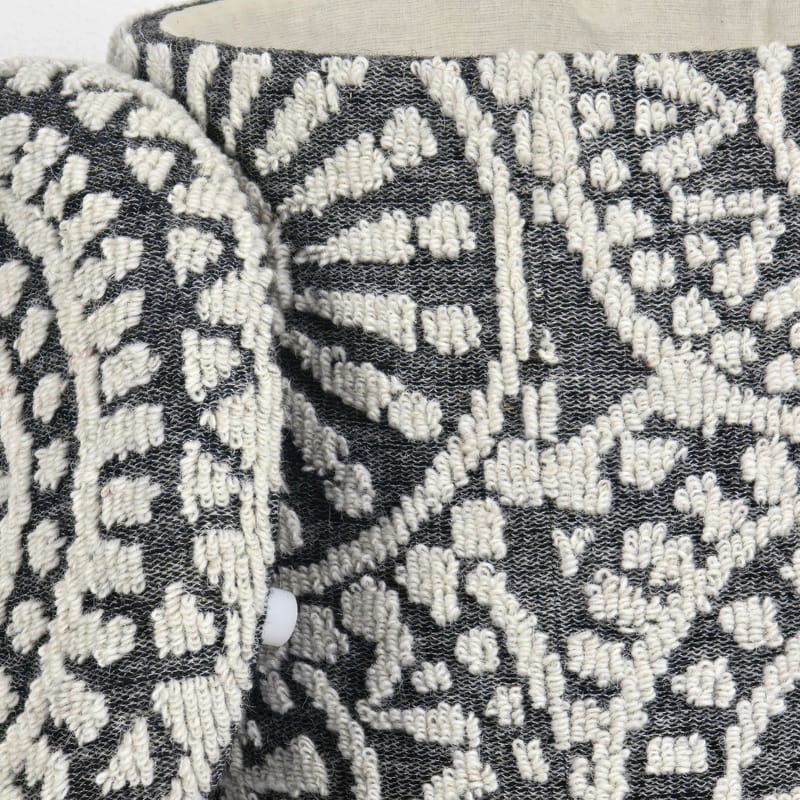 Ivoino Pall 40 cm - Svart/Vit - Möbler - Stolar & fåtöljer - Pall & puff - Fotpall - Fotpall med förvaring
