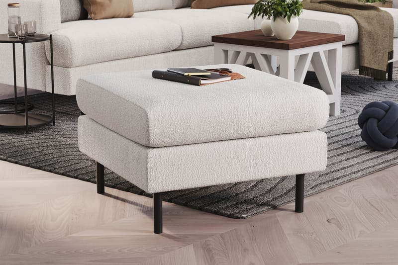 Menard Compact Fotpall 68 cm - Vit - Möbler - Stolar & fåtöljer - Pall & puff - Fotpall