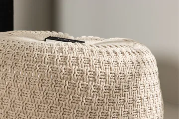 Sam Sittpuff - Beige - Möbler - Stolar & fåtöljer - Pall & puff - Sittpuff