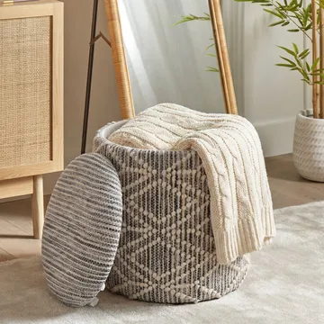 Veron Rund sittpuff med förvaring i ulltyg - grå och gräddfärgad - Möbler - Stolar & fåtöljer - Pall & puff - Sittpuff