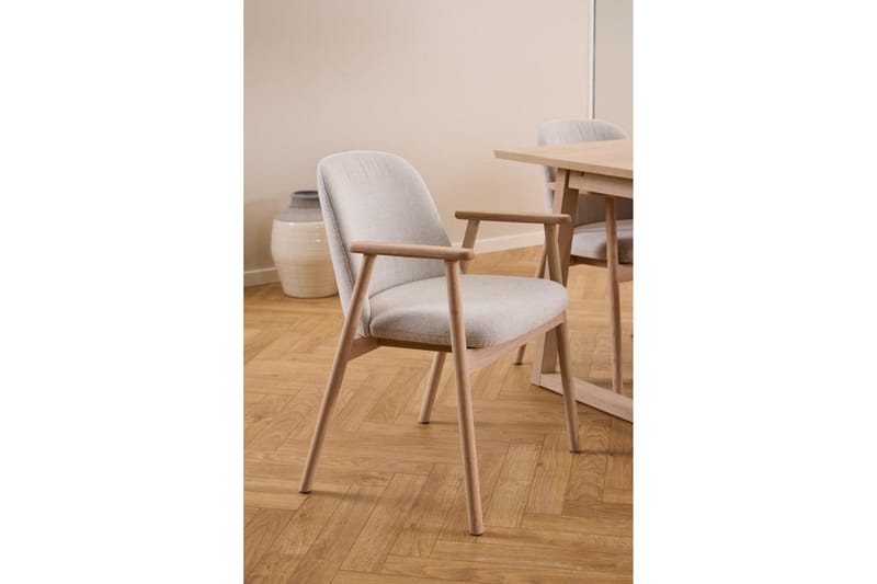 Reciclar Matstol i Bouclé med armstöd i ek trä - Beige - Möbler - Stolar & fåtöljer - Matstol & köksstol