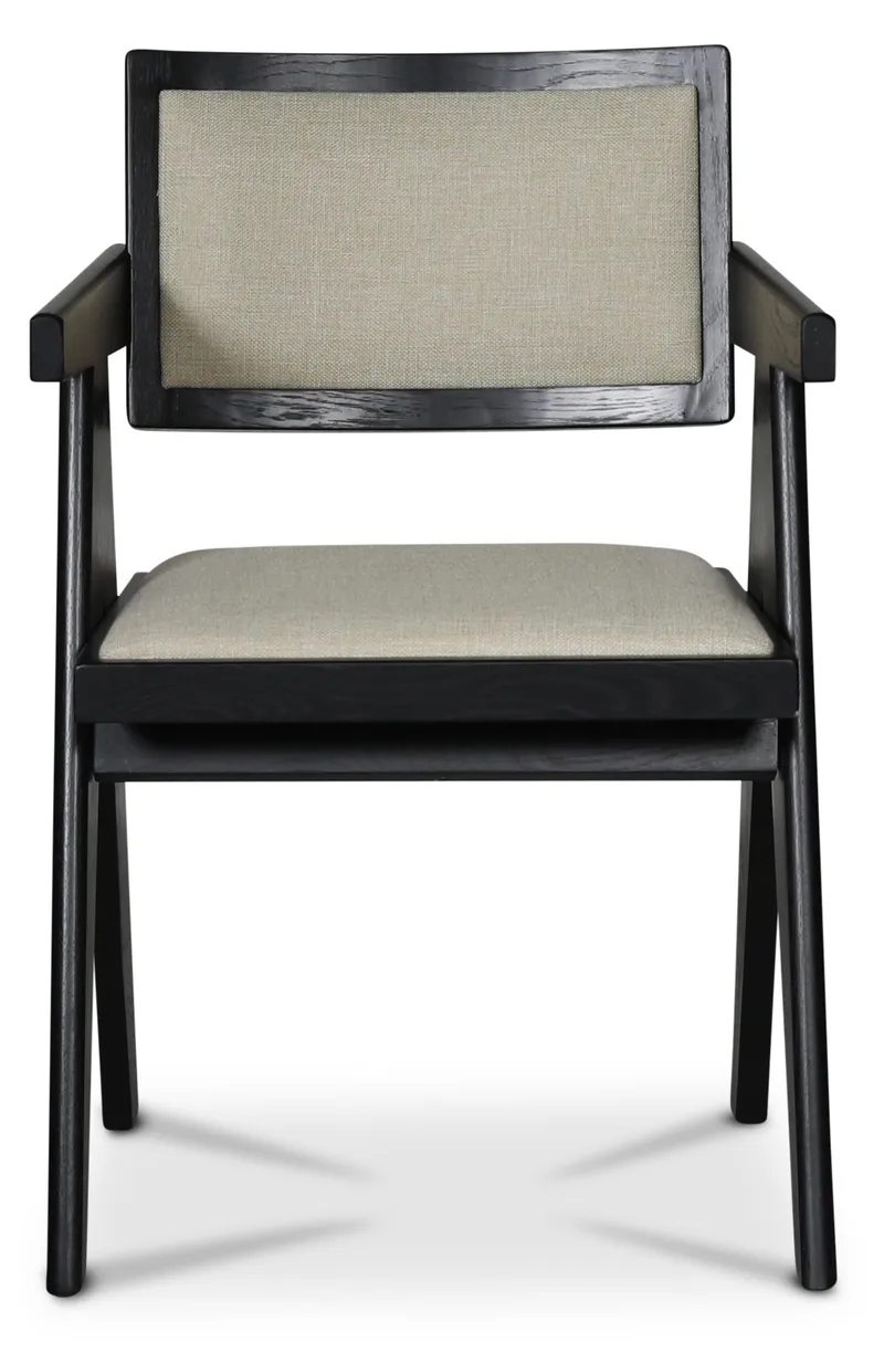 Sara karmstol i svartbetsad ek och linneklädsel, grått linnetyg