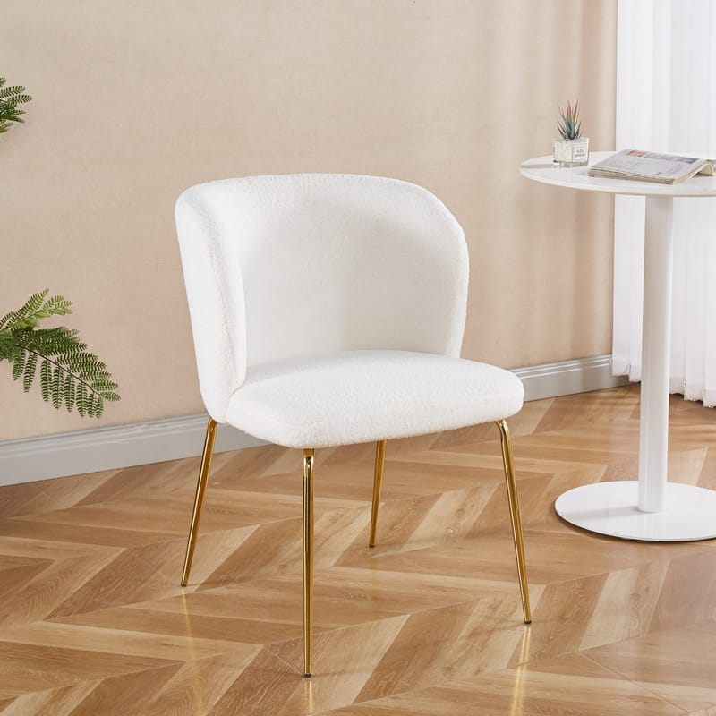 Stol i bouclè med ben i mässing - Cream/mässing - Möbler - Stolar & fåtöljer - Matstol & köksstol