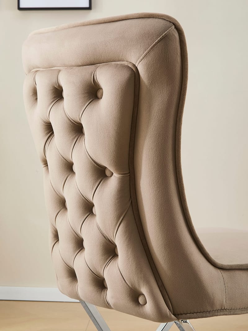 Stol med kromade ben - beige sammet - Luxury - Beige sammet med kromat underrede - Möbler - Stolar & fåtöljer - Matstol & köksstol