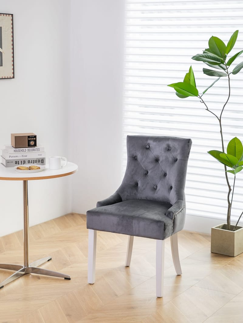 Tuva matstol grå med vita ben och nitar - Grå/Vit - Möbler - Stolar & fåtöljer - Matstol & köksstol