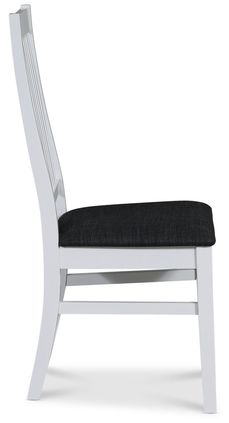 Vit stol med grå sits - Gåsö - Vitlackerad, grått tyg - Möbler - Stolar & fåtöljer - Matstol & köksstol