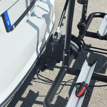 Cykelhållare bil för elcykel med lyse | 2 cyklar | Kapacitet 60kg - Sport & fritid - Bil & MC - Bil & MC tillbehör - Cykelhållare