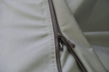 Taktält 1-2 Personer | 210x120cm | Tänndalen - Tältkropp Mörkgrå, regnskydd grå, trimdetaljer svarta, skobag svart - Sport & fritid - Camping & vandring - Tält