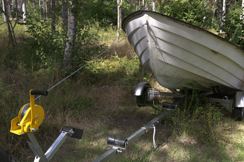 Båttrailer med vinsch | Maxlast 540kg | 469x180cm - Sport & fritid - Marint - Båttrailer & båtvagn