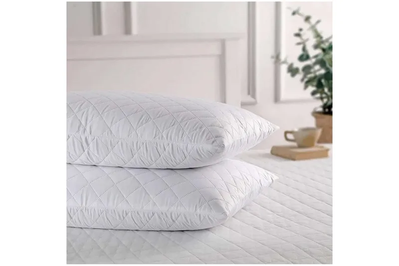 Maren Kuddfodral, Vit