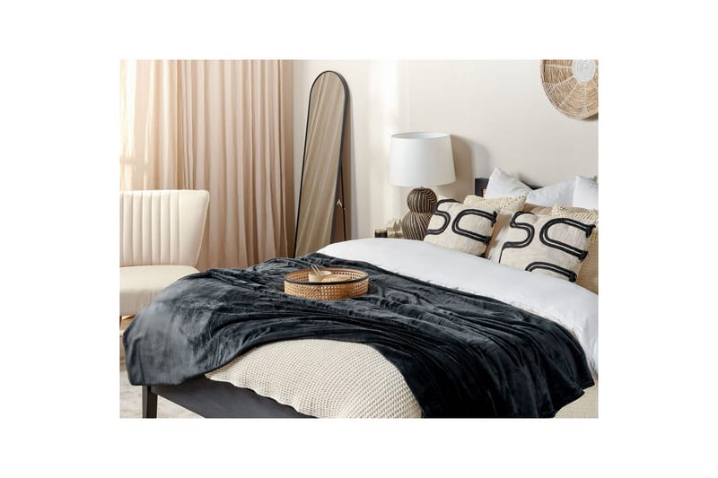 Pläd Bayburt Svart, 150x200 cm - Svart, 150x200 cm - Textil & mattor - Filtar, kuddar & plädar - Filtar & plädar