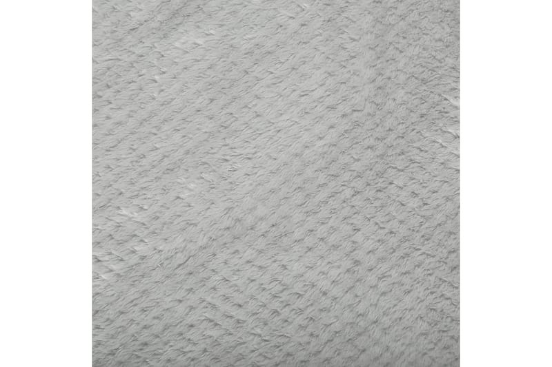 Pläd Saitler Grå, 200x220 cm - Grå, 200x220 cm - Textil & mattor - Filtar, kuddar & plädar - Filtar & plädar
