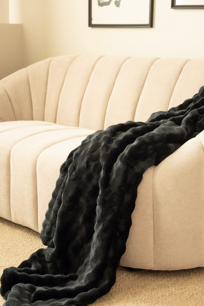 Pläd Pom Pom 130x170 cm - Black - Textil & mattor - Filtar, kuddar & plädar - Filtar & plädar