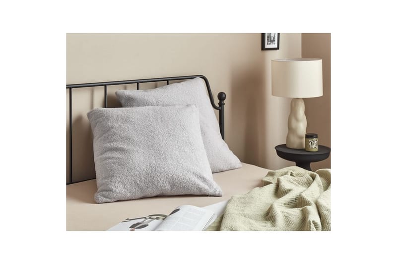 Prydnadskuddar Leuzea set om 2 Grå, 60x60 cm - Grå, 60x60 cm - Textil & mattor - Filtar, kuddar & plädar - Utekudde