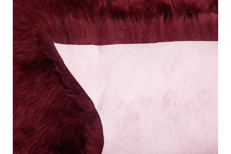Uluru Fårskinn 65x110 cm - Röd - Textil & mattor - Mattor - Fällar & skinnmattor - Fårskinn