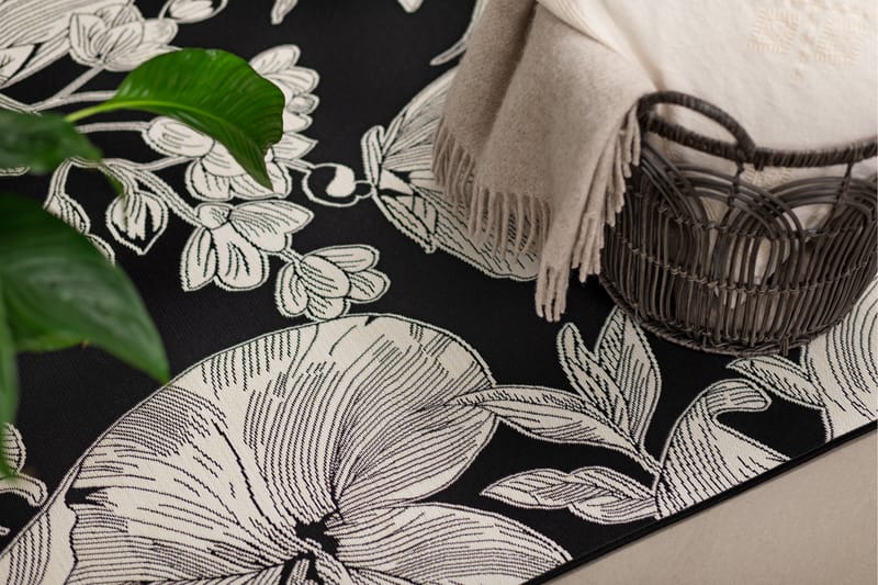 Domani Flower Flatvävd Matta 160x230 cm - Svart - Textil & mattor - Mattor - Flatvävda mattor