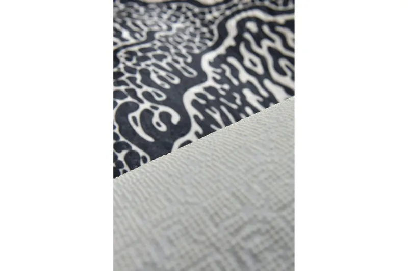 Iravathe Entrematta 80x300 cm - Svart/Sammet - Textil & mattor - Mattor - Modern matta - Gångmattor