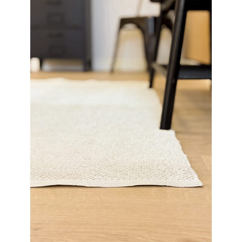 Plastmatta Hilma Plain - 70x150 cm, Vit - Textil & mattor - Mattor - Modern matta - Wiltonmattor