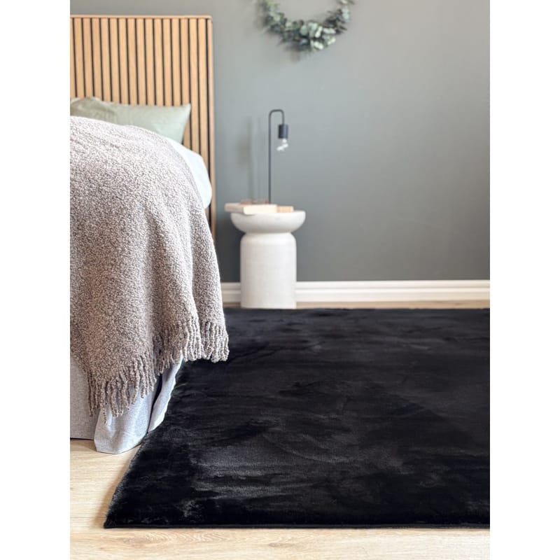 Ryamatta Heaven - 140x200 cm, Svart - Textil & mattor - Mattor - Modern matta - Ryamatta & luggmatta