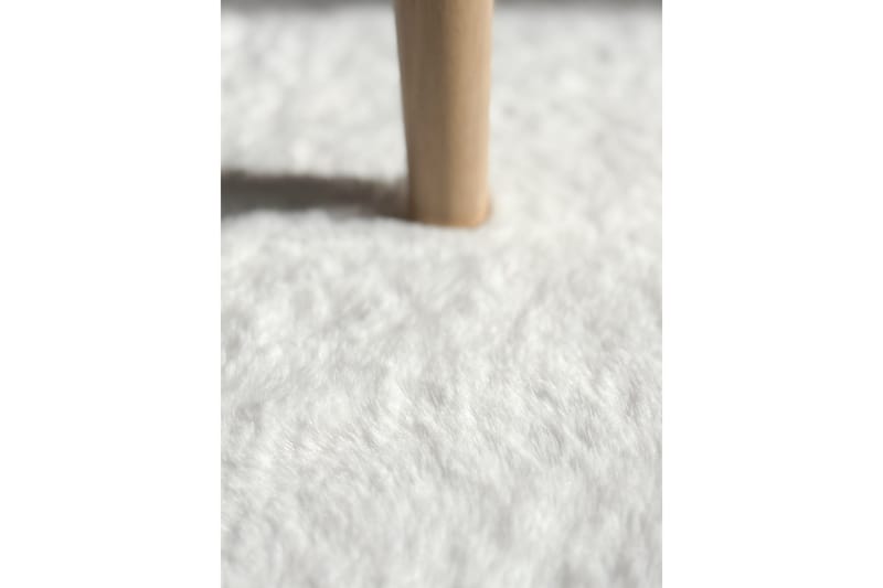 Heaven Ryamatta Vit 80*160 - Vit - Textil & mattor - Mattor - Modern matta - Ryamatta & luggmatta