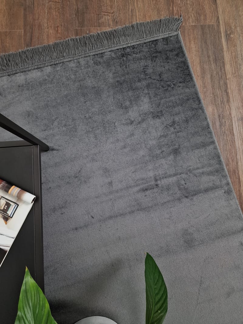 Granada Viskosmatta 80x150 - Charcoal - Textil & mattor - Mattor - Modern matta - Viskosmatta & konstsilkesmatta