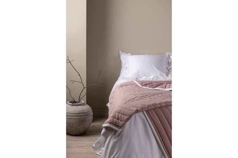 Juni Överkast 180x260 cm - Ljusrosa - Textil & mattor - Sängkläder - Överkast - Överkast dubbelsäng