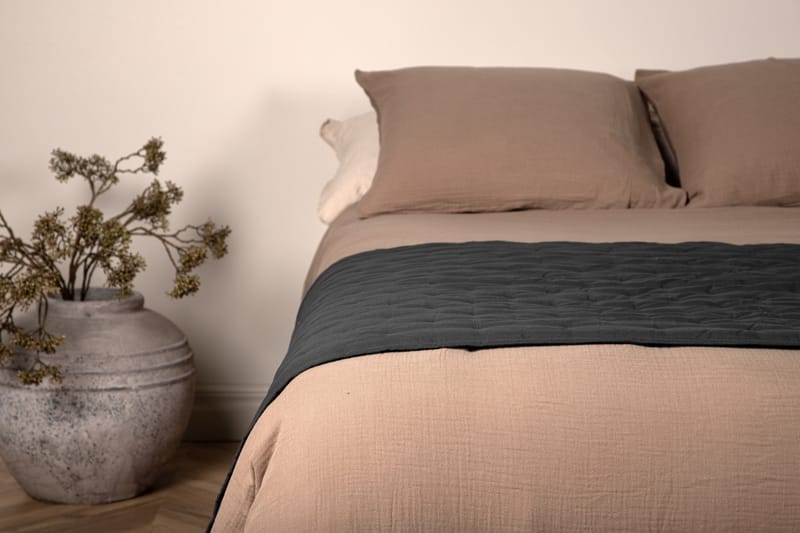Sally Överkast 80x180 cm - Antracit - Textil & mattor - Sängkläder - Överkast - Överkast dubbelsäng