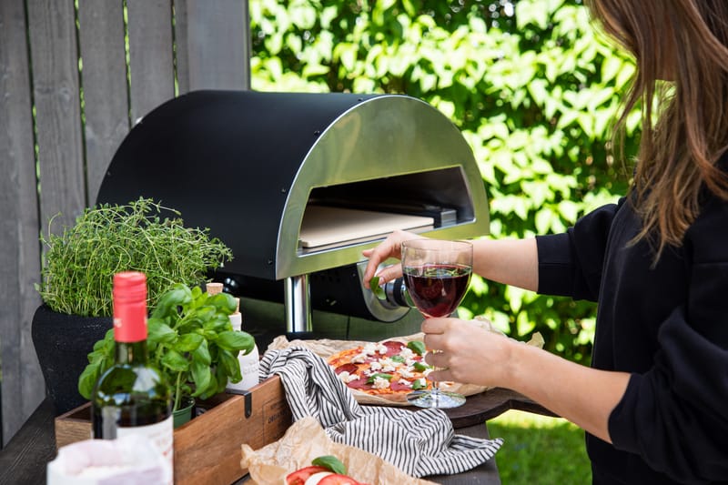 Sentosa Pizzaugn - Svart - Trädgård & spabad - Grillar & matlagning utomhus - Övriga grillar - Pizzaugn & vedugn