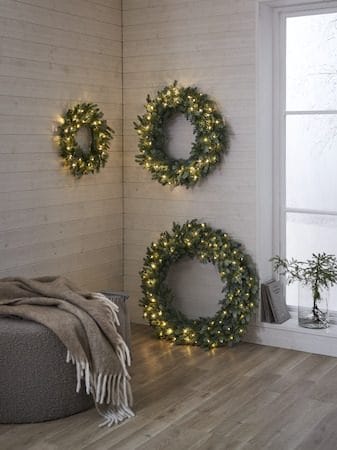 Greyland Krans med belysning 55 cm - grågrön - Trädgård & spabad - Trädgårdsskötsel - Växter & plantor - Prydnadsväxter - Dörrkransar